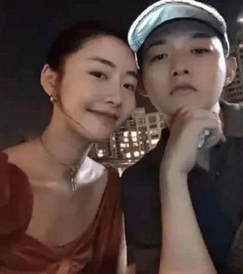 揭秘娱乐圈“瓜王”：那些年吃瓜女明星的故事发展