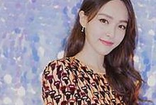 从花样年华到低调转型：娱乐圈“瓜王”头发演变背后的故事